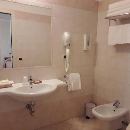 Albergo Ristorante Campanile Azzurro Villafranca Padovana Eksteriør bilde
