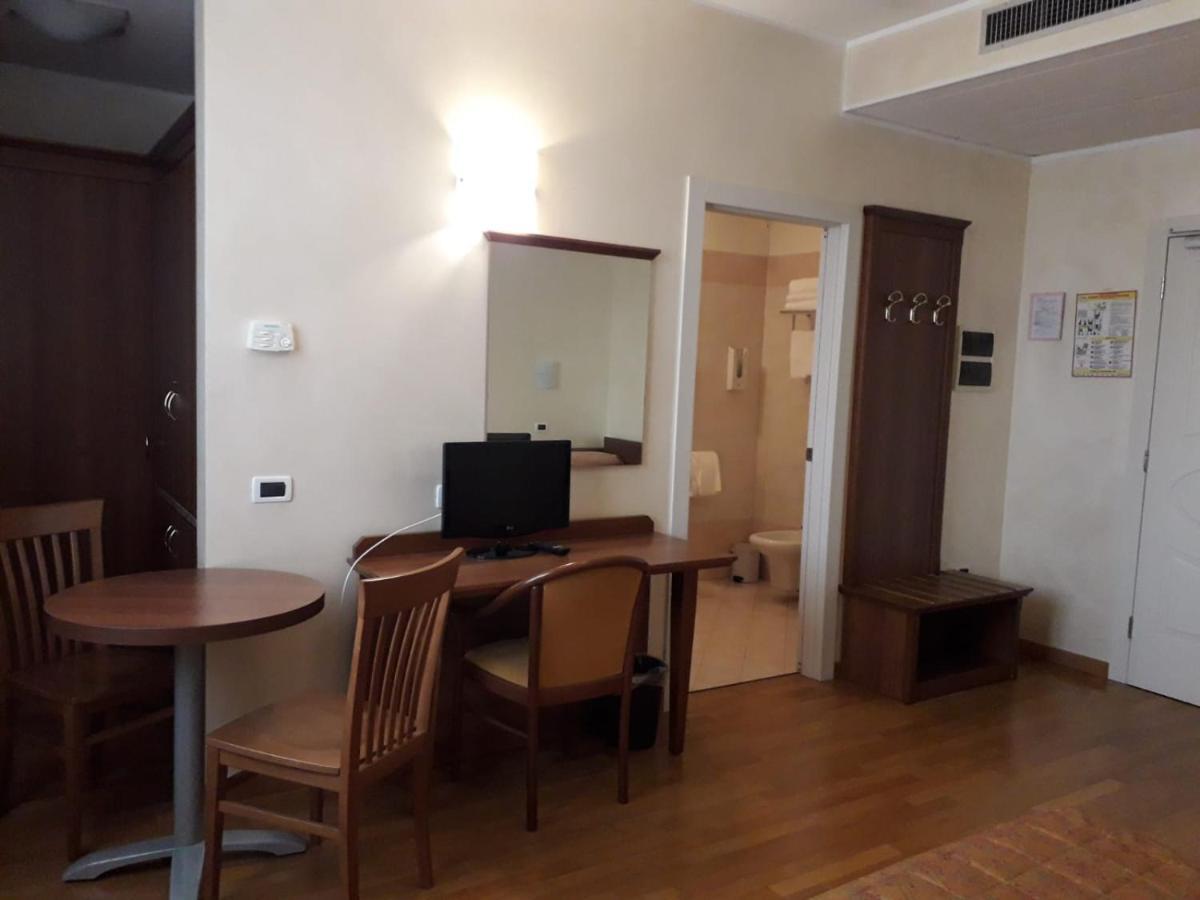 Albergo Ristorante Campanile Azzurro Villafranca Padovana Eksteriør bilde